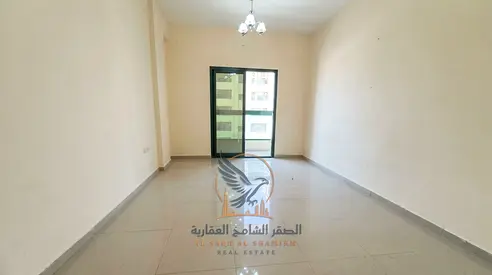 شقة غرفة وصالة مع بلكونة و2 حمام قريبة من مدرسة الحكمةمع مساحة مريحة وتصميم عملي مناسبة للسكن العائلي وقريبة من الخدمات والمرافق اليومية