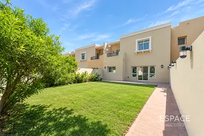 Type 3M | Private Location | Lush Garden