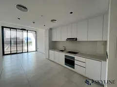 Spacious 2BR + Balcony | Vacant | 15 Days Free
