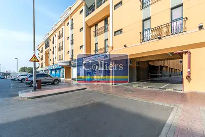 A Cozy and Elegant Unit on a Populated Area