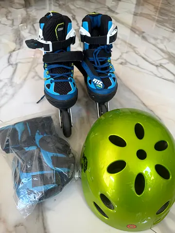 Skating shoes 35 size set helmet and accessories