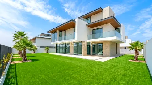 Enhanced landscaping | Multiple Cheques | Ready