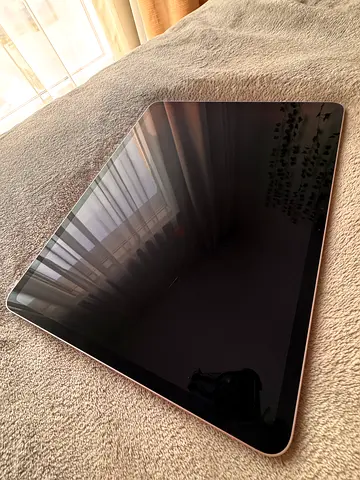Apple iPad Air 13” M2 (Wi‑Fi) - Good condition, purple