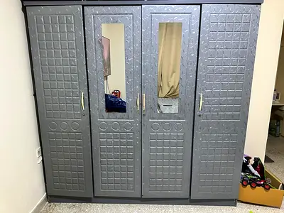Four door Cupboard wardrobe with mirrors for 300