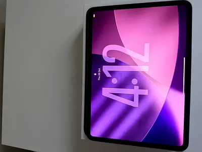Apple iPad pro m5 with apple care 2years  in great condition with original box 1 month old.