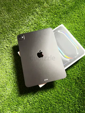 iPad Pro 11-inch (2025) - Excellent condition with original box