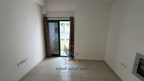 لايجار السنوي في عجمان استوديو مع بلكونة وجيم ومسبح وباركن خاص وموقع متميز
