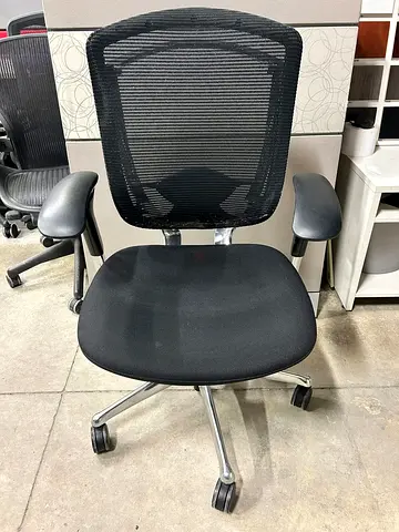 Contessa Okamura chair