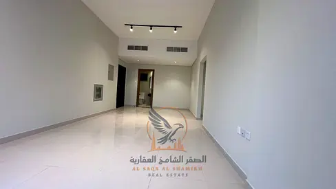 لايجار شقه غرفتين وصاله بعجمان اول ساكن تشطيبات راقيه ومساحه ممتازه وموقع متميز النعميه شارع الكويت