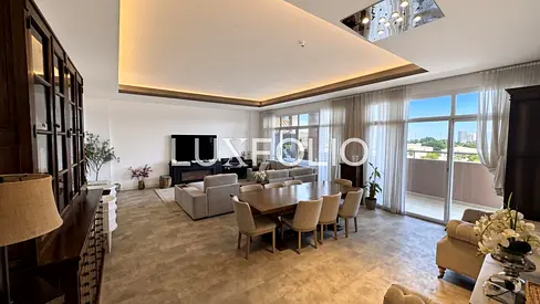 Exclusive | Lake View | Available Mid November