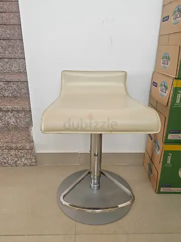 Adjustable leather Bar Stools – Cream White