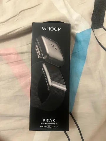 Whoop peak 1 year subscription