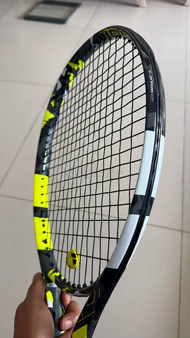 Babolat Pure Aero Team tennis racket - used few times, 285 gms, grip size 2
