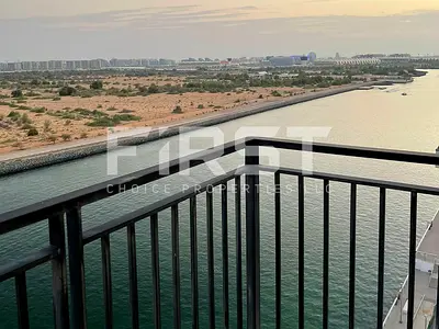 Corner Unit | Full Canal View | Top Floor | Ideal!