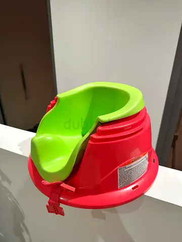 Portable toddler feeding seat with backrest and safety belt