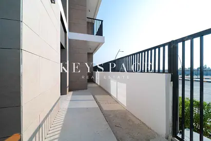 Spacious 2-Bedroom Beachfront Apartment | Direct Beach Access & Relaxed Coastal Living | Rental