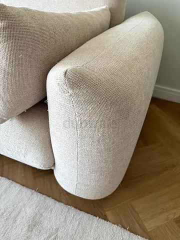 Beige 3-seater sofa - modern fabric couch (good condition), cat household, cat scratching.