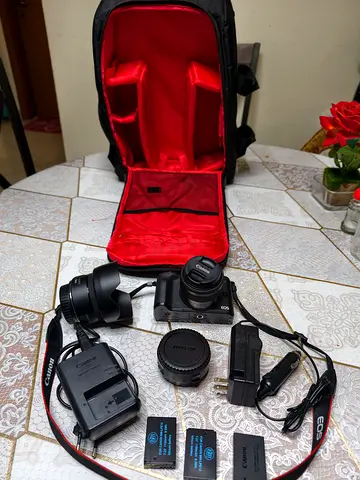 Canon EOS M50 kit with kit lenses, 50mm lens, bag and accessories — Excellent working condition
