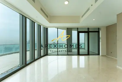 Penthouse | Luxury | Sea View | Vacant