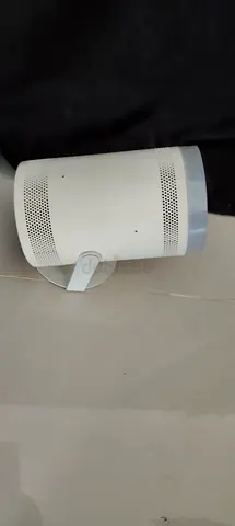 Portable Samsung freestyle Gen 1 with remote