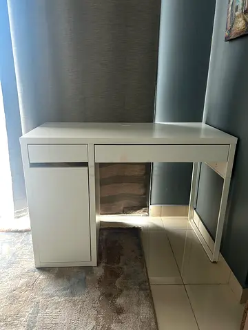 MICKE IKEA Desk