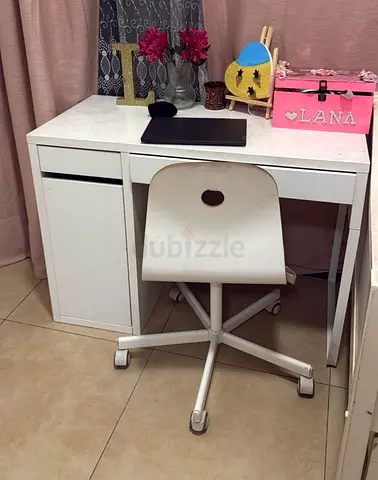 Table with chair