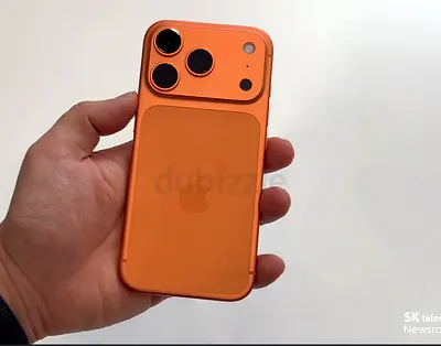 Almost new Apple iPhone 17 pro max (orange) with matching protective case - excellent condition