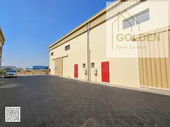 Warehouse with 25 kW Electricity and a Wide Setback for Loading and Unloading