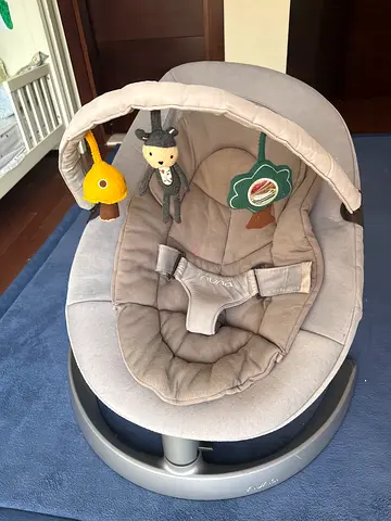Nuna leaf bouncer/rocker