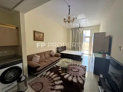 Spacious Unit | Prime Location | Ready to Move in