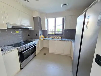 Modern 5 BR | End Corner | Community View