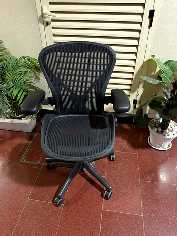 Herman Miller Aeron chair for selling.fully loaded chair