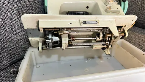 Vintage portable sewing machine (mechanical) - needs service