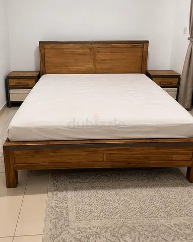 4 piece set - Solid Wood Queen Bed Frame with Matching Nightstands + Tall chest of Drawers.