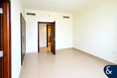 Spacious 1 Bedroom Apartment Burj Views A