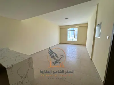 غرفتين وصالة علي الكورنيش مباشرا باكن مجانا غرفتين ماستر خزائن حائط تشطيب الترا سوبر ديلوكس قريب من جميع الخدمات