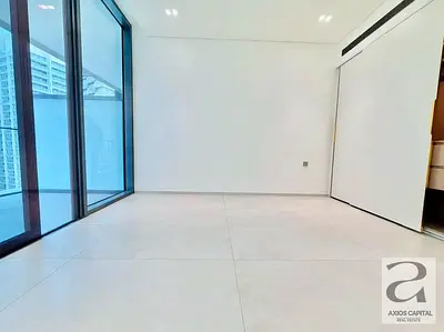 Bright Studio | Balcony | Downtown Skyline Views