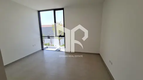 🌳 A tranquil life and green spaces in a move-in-ready townhouse