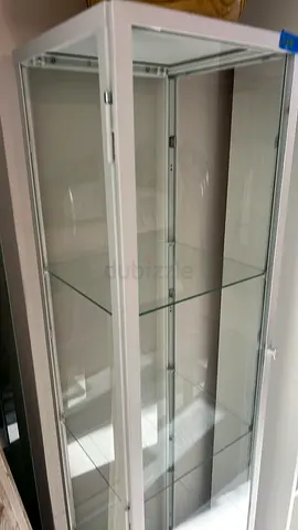 Glass/metal cabinet 151h x 34w x 32d