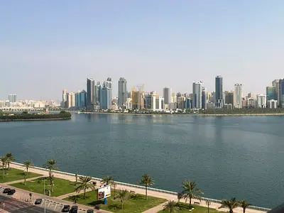 🏡 للبيع شقة مميزة في البرج الأزرق – الشارقة