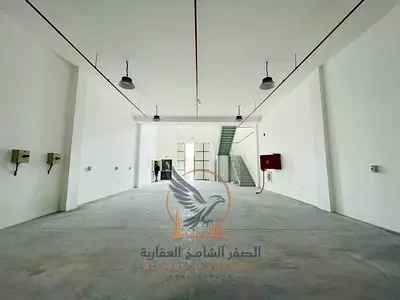 مستودع مميز للإيجار في الجرف الصناعية 3 عجمان بمساحة 2675 قدم موقع مميز