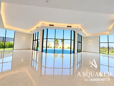 Spacious 5BR Villa | Vacant | 5 Parking