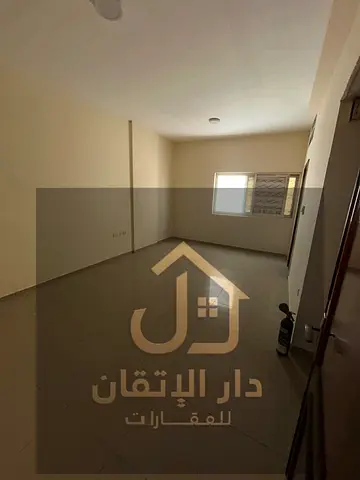 فرصة رائعة للإيجار شقة استوديو منطقة البوطينة مساحة واسعة سعر منافس