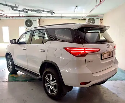 2021 Toyota FORTUNER photo 6