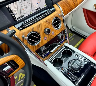 2019 ROLLS-ROYCE CULLINAN — миниатюра 16