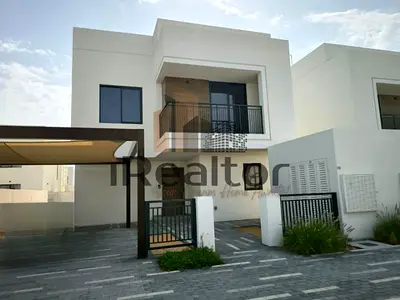 4 Bed Spacious Villa | Prime Community | Near to amenities | Ready to move