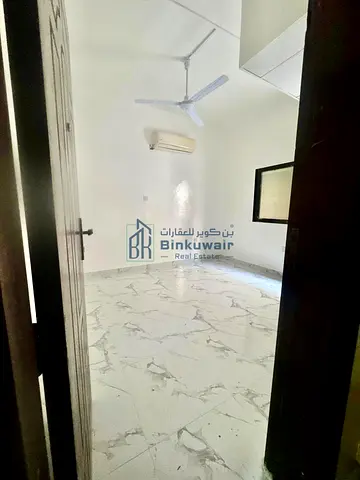 للإيجار استديو نظيف مميز في المجرة