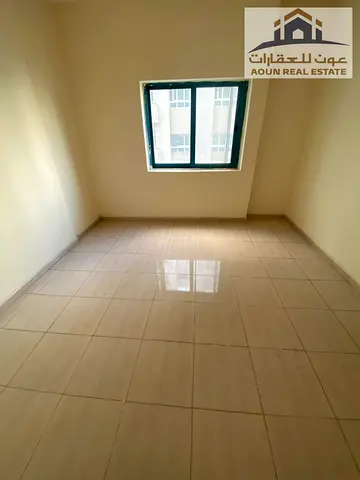 فرصة ممتازة للسكن الفوري في قلب إمارة الشارقة بمنطقة النباعة الحيوية. استديو مفروش بالكامل وبحالة ممتازة، يتميز بموقعه الاستراتيجي وقربه من جميع الخدم