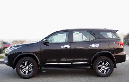 2026 Toyota FORTUNER photo 3
