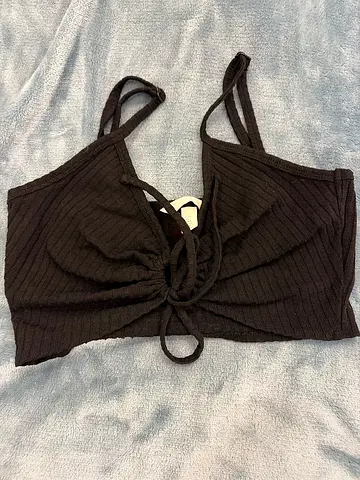 Black ribbed cropped tank top with tie-front